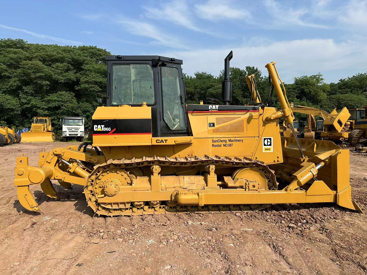 CATERPILLAR D6G Crawler Dozer - Buldožer: slika 2 CATERPILLAR D6G Crawler Dozer - Buldožer: slika 2