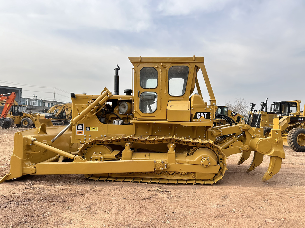 CATERPILLAR D7G - Buldožer: slika 1 CATERPILLAR D7G - Buldožer: slika 1