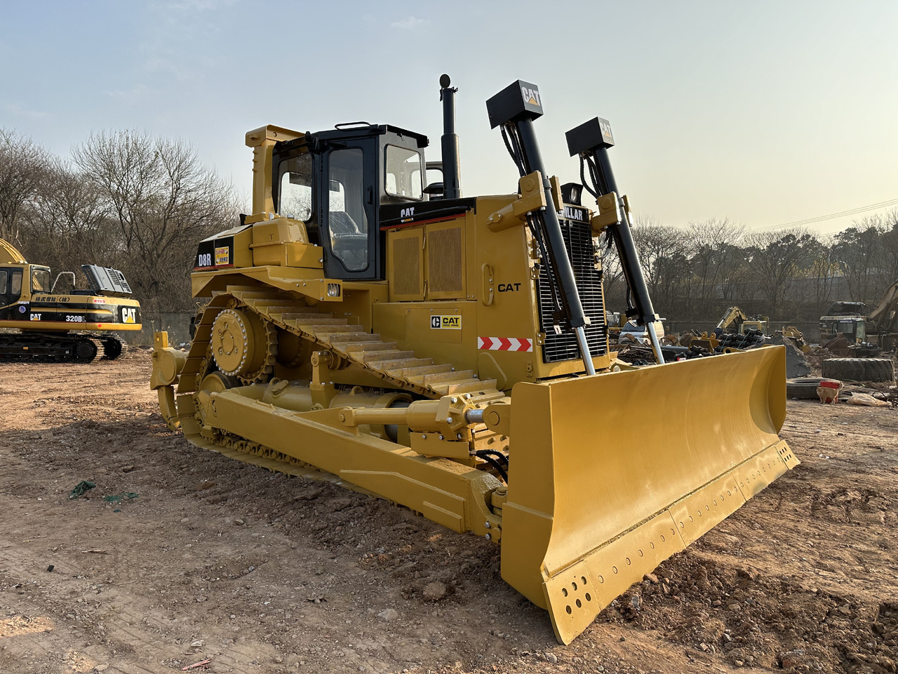 CATERPILLAR D8R - Buldožer: slika 2 CATERPILLAR D8R - Buldožer: slika 2