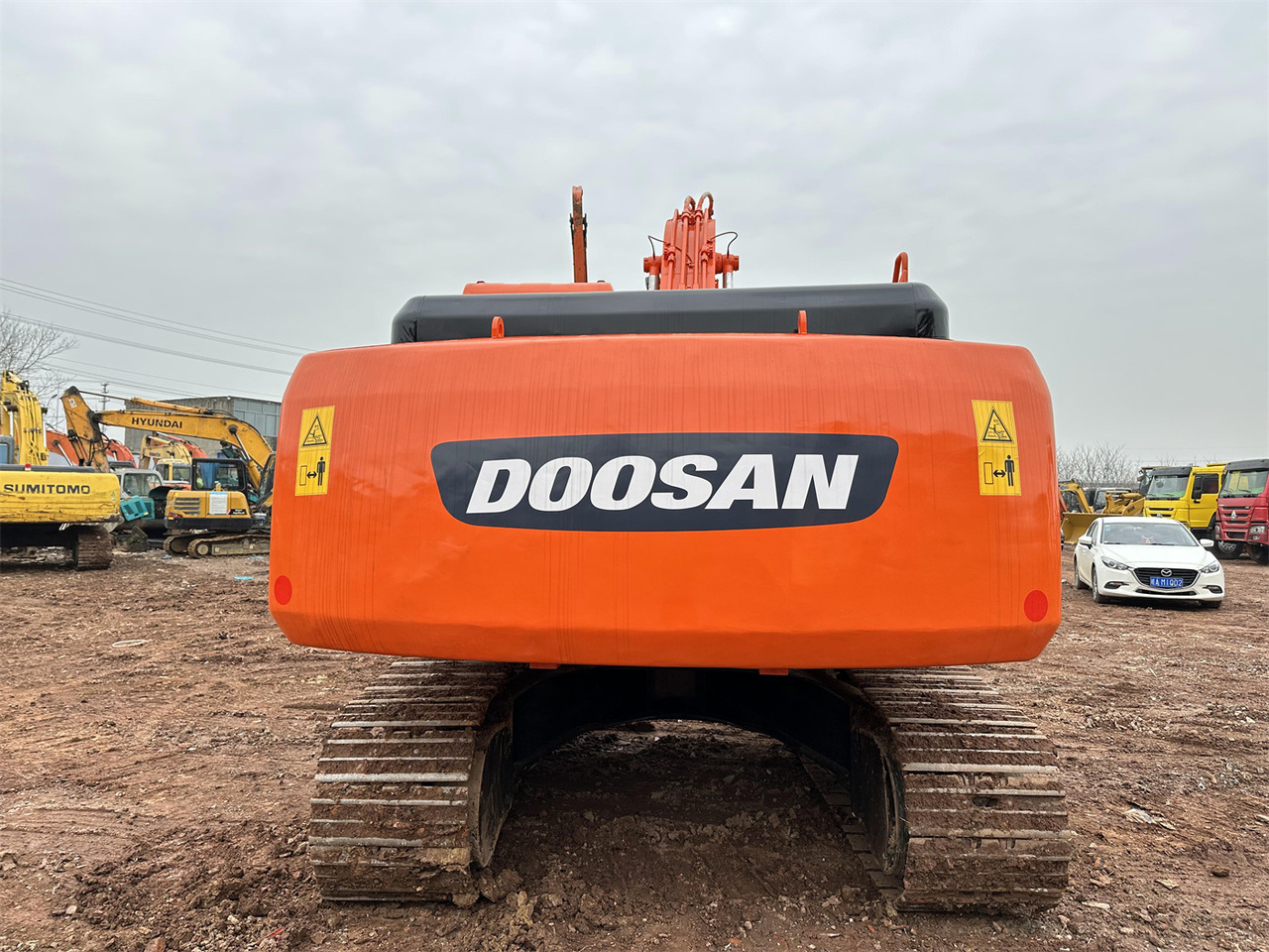 DOOSAN DH220 - Bager guseničar: slika 4 DOOSAN DH220 - Bager guseničar: slika 4