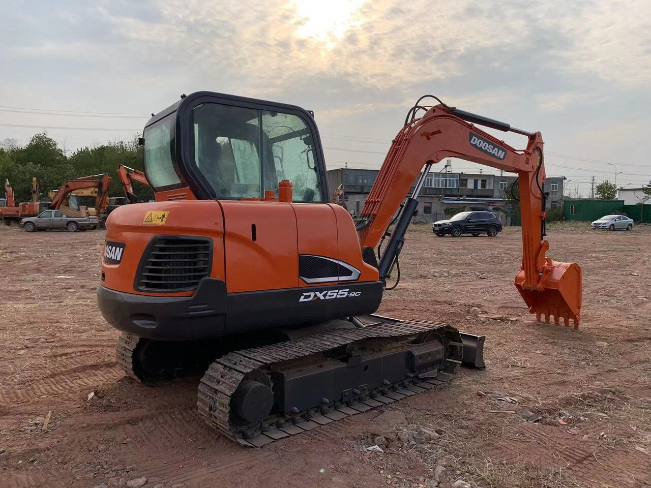 DOOSAN DX55 - Bager: slika 2 DOOSAN DX55 - Bager: slika 2