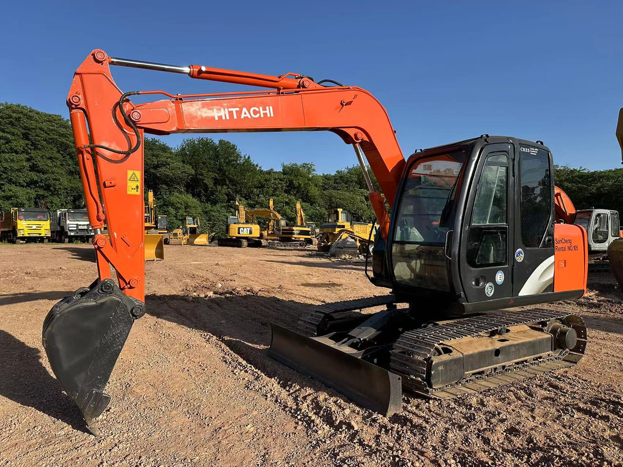 HITACHI ZAXIS ZX70 - Mini bager: slika 2 HITACHI ZAXIS ZX70 - Mini bager: slika 2