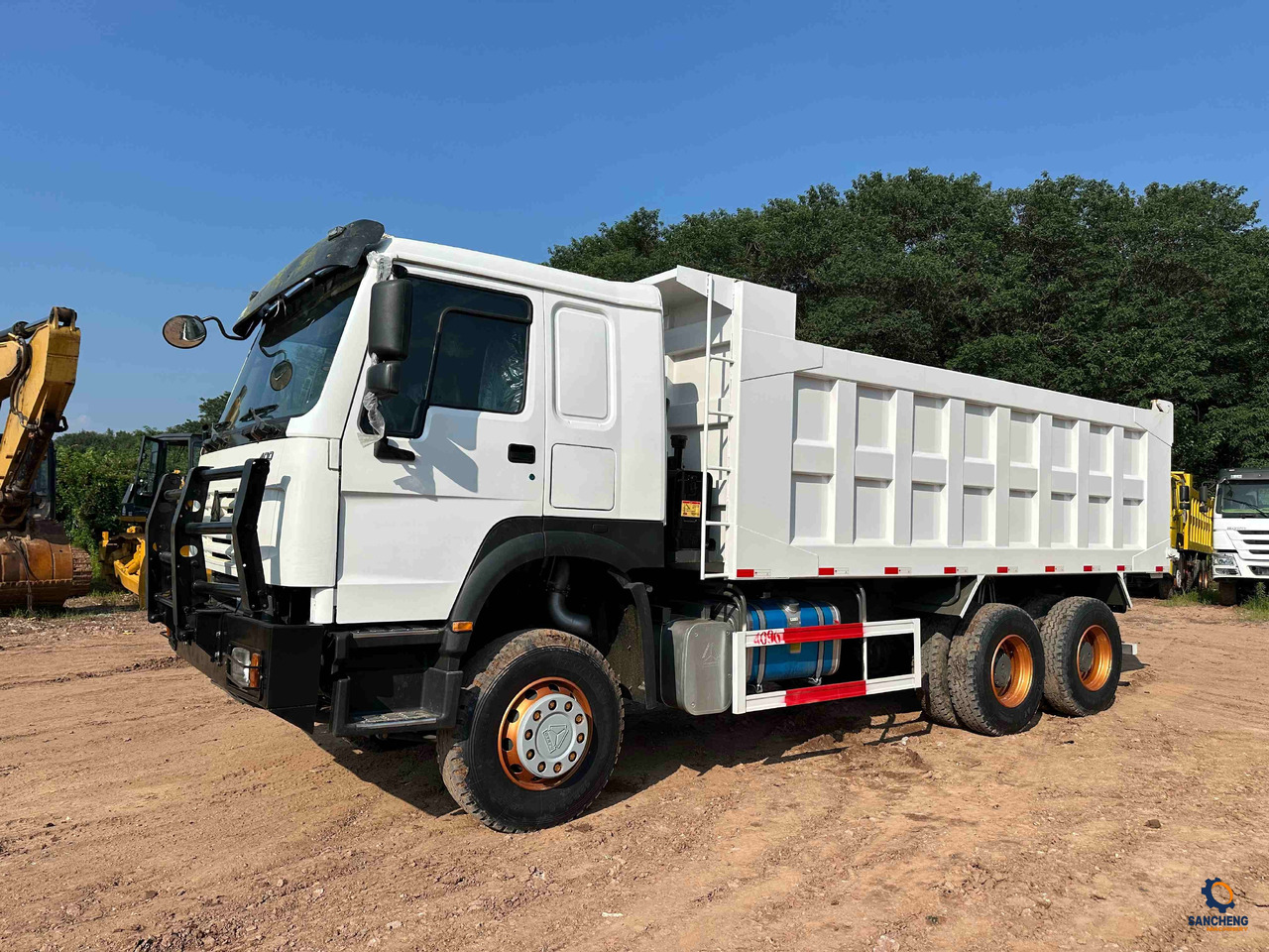 HOWO 400 With Bumper - Istovarivač: slika 4 HOWO 400 With Bumper - Istovarivač: slika 4