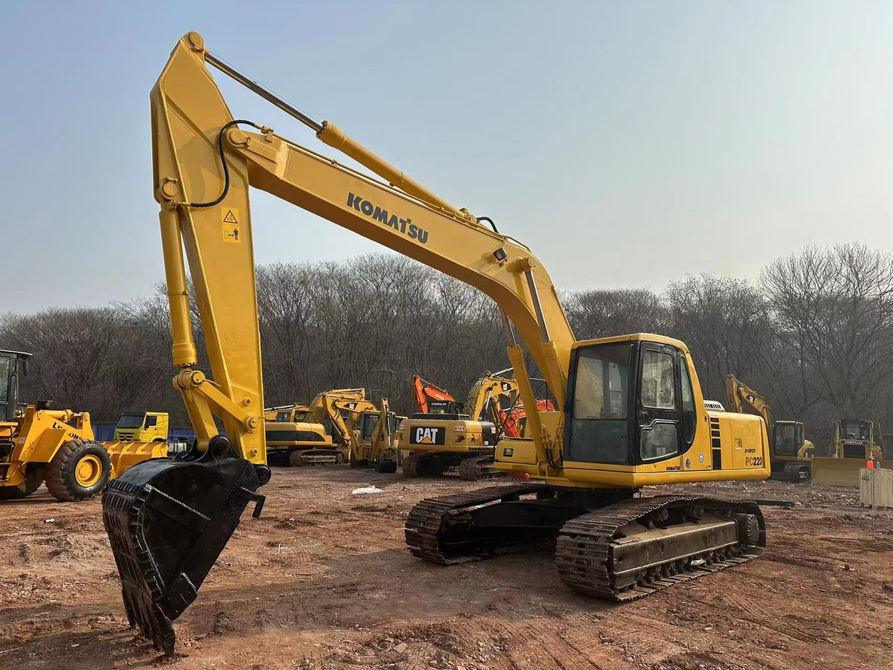 KOMATSU PC220-6 - Bager guseničar: slika 2 KOMATSU PC220-6 - Bager guseničar: slika 2