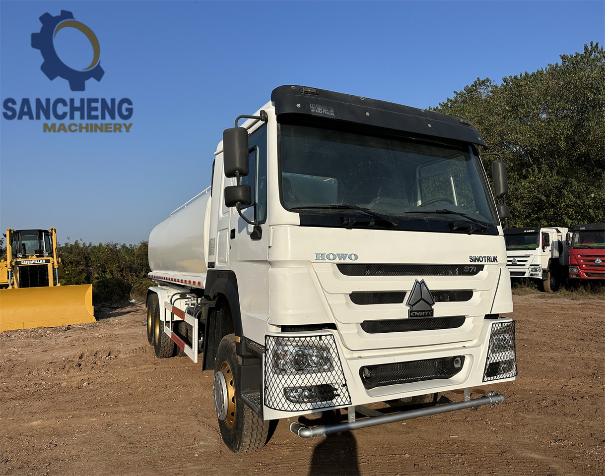 SINOTRUK HOWO 371 6x4 Water Tanker Truck - Kamion cisterna: slika 3 SINOTRUK HOWO 371 6x4 Water Tanker Truck - Kamion cisterna: slika 3