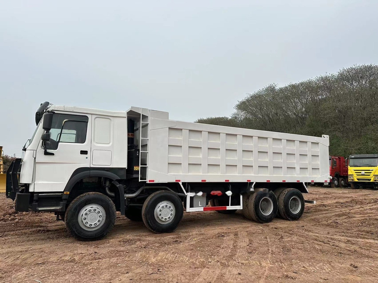 SINOTRUK HOWO 371 with Bumper - Istovarivač: slika 5 SINOTRUK HOWO 371 with Bumper - Istovarivač: slika 5