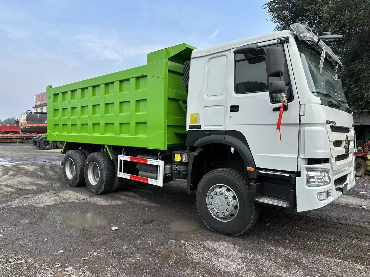 SINOTRUK HOWO 400HP 6X4 Tipper Truck - Istovarivač: slika 2 SINOTRUK HOWO 400HP 6X4 Tipper Truck - Istovarivač: slika 2