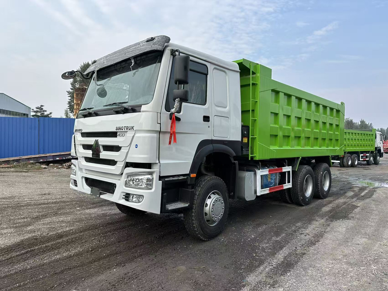 SINOTRUK HOWO 400HP 6X4 Tipper Truck - Istovarivač: slika 3 SINOTRUK HOWO 400HP 6X4 Tipper Truck - Istovarivač: slika 3