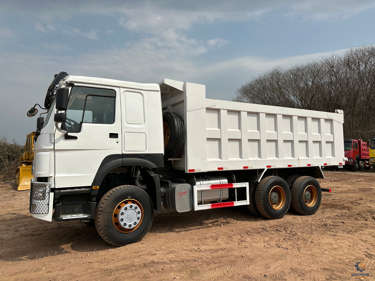 SINOTRUK Howo Dump truck 371 - Istovarivač: slika 2 SINOTRUK Howo Dump truck 371 - Istovarivač: slika 2