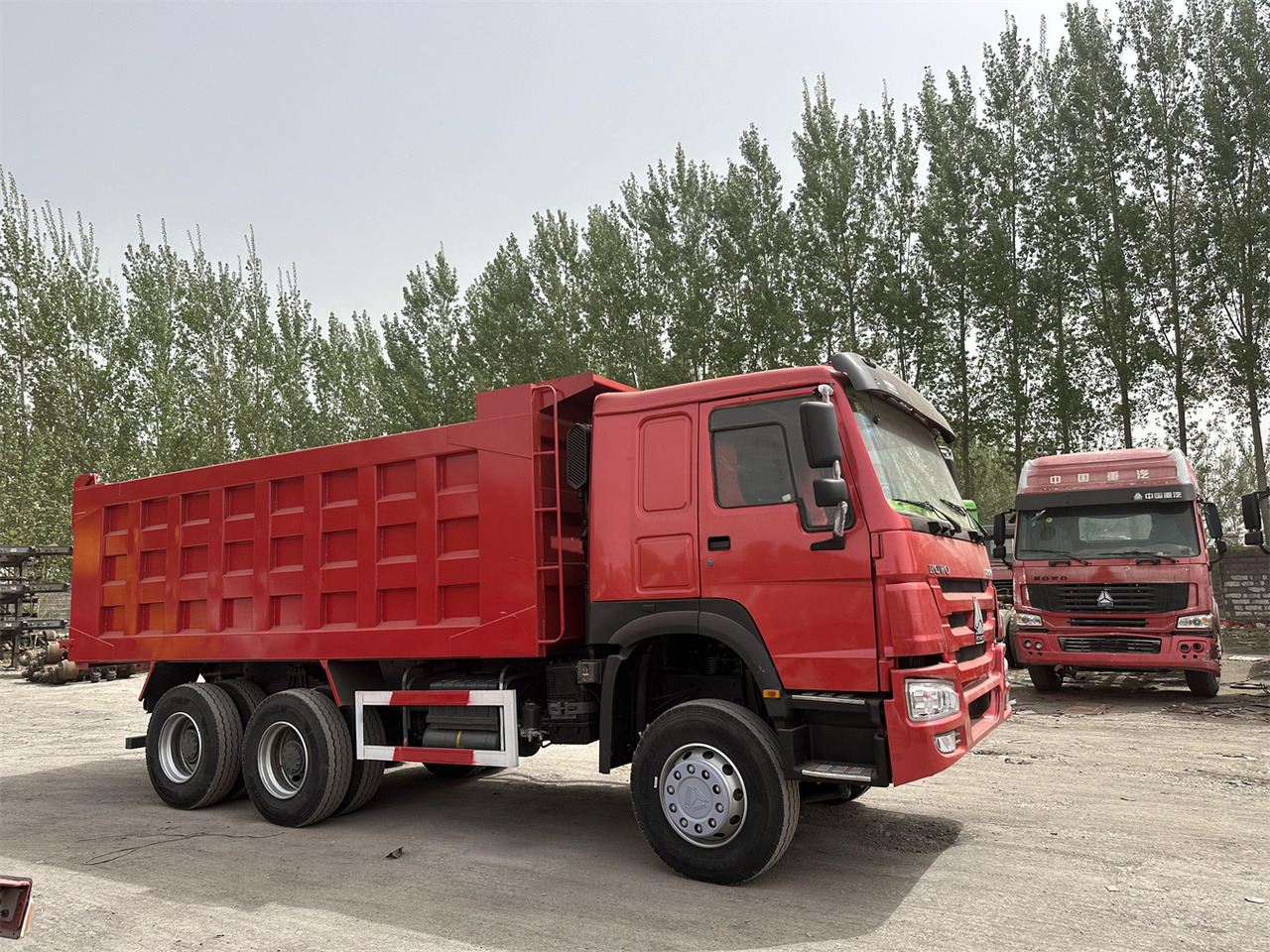 SINOTRUK Howo Dump truck 371 - Istovarivač: slika 1 SINOTRUK Howo Dump truck 371 - Istovarivač: slika 1