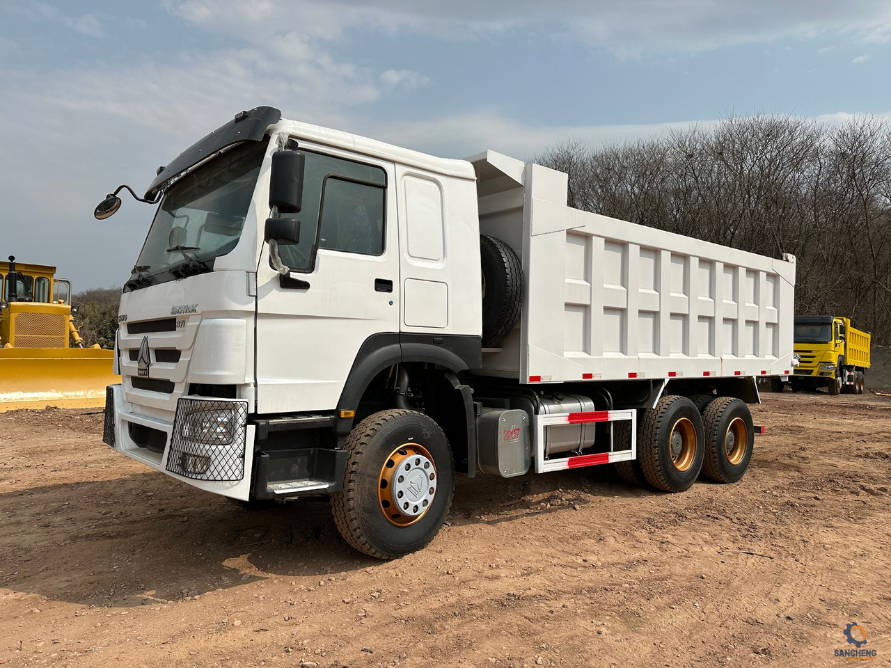 SINOTRUK Howo Dump truck 371 - Istovarivač: slika 3 SINOTRUK Howo Dump truck 371 - Istovarivač: slika 3