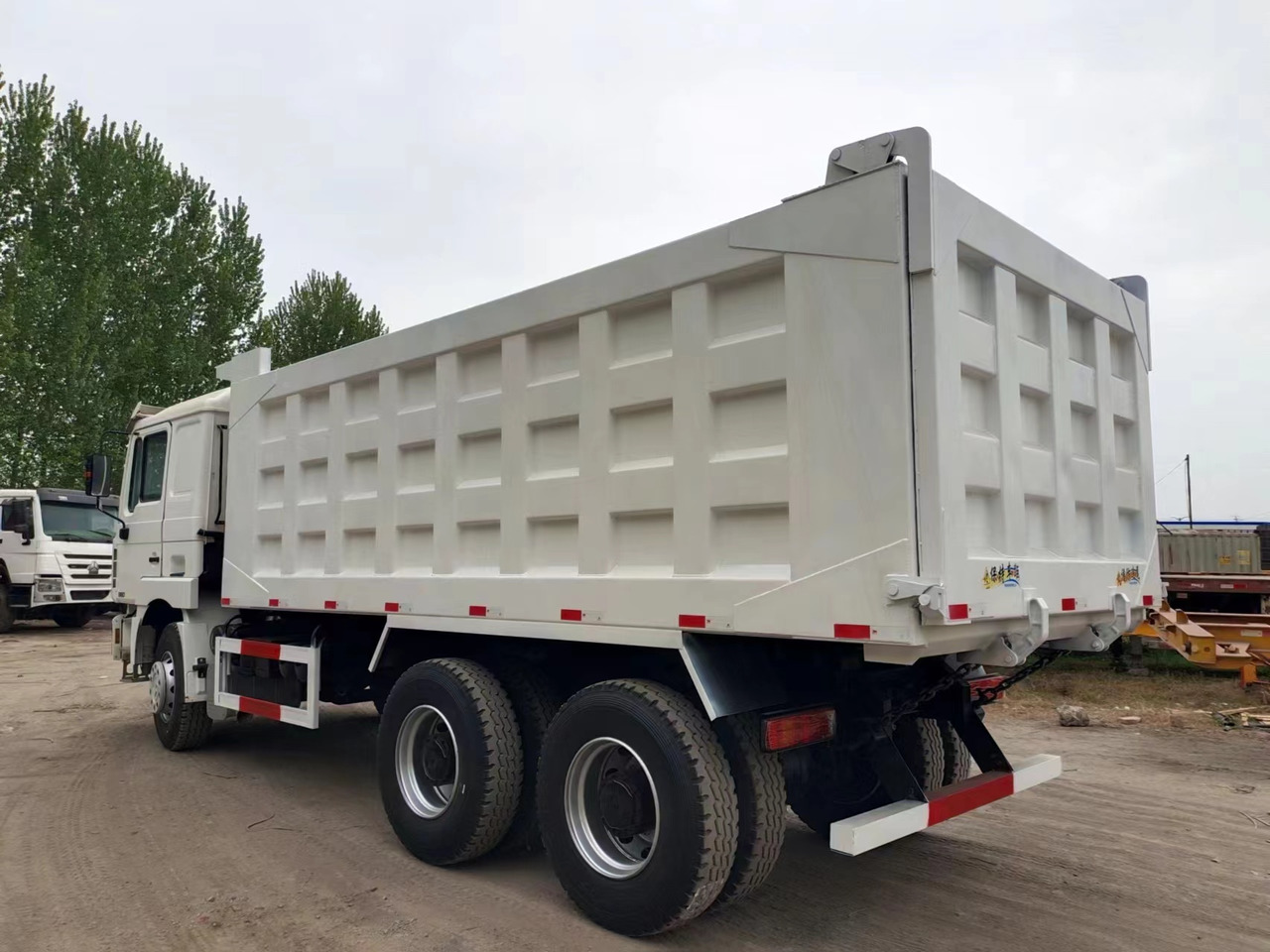 Shacman F3000 Dump Truck - Istovarivač: slika 5 Shacman F3000 Dump Truck - Istovarivač: slika 5