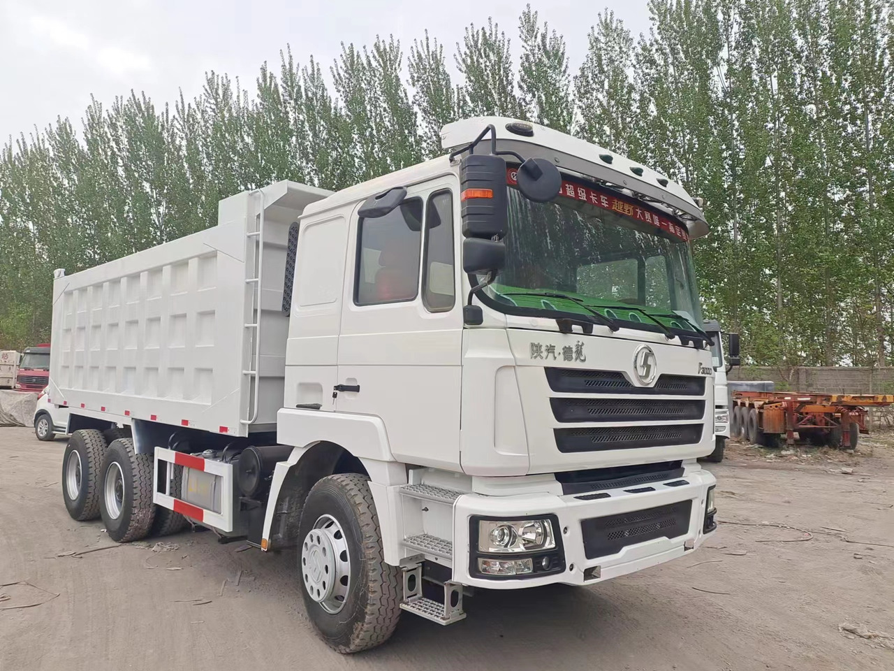 Shacman F3000 Dump Truck - Istovarivač: slika 2 Shacman F3000 Dump Truck - Istovarivač: slika 2
