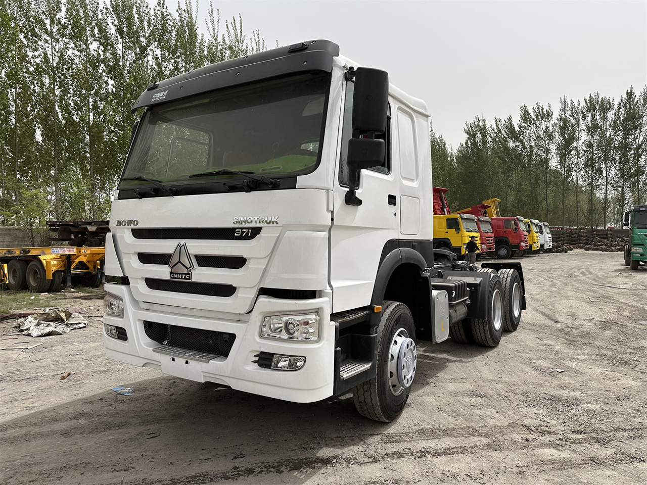 SINOTRUK Howo 371 Truck Head - Tegljač: slika 4 SINOTRUK Howo 371 Truck Head - Tegljač: slika 4