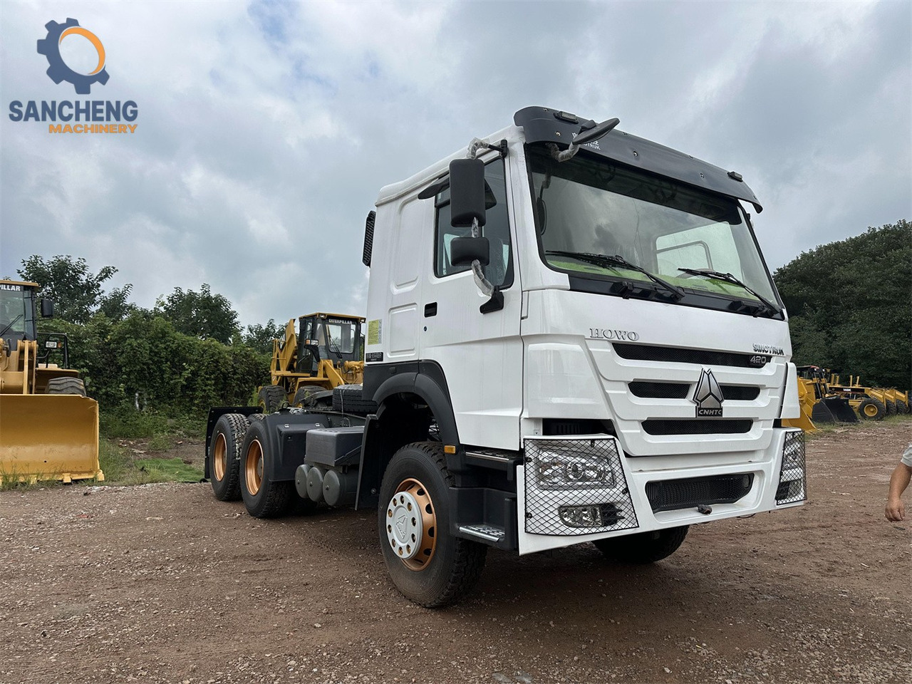 SINOTRUK Howo tractor unit 420hp - Tegljač: slika 3 SINOTRUK Howo tractor unit 420hp - Tegljač: slika 3