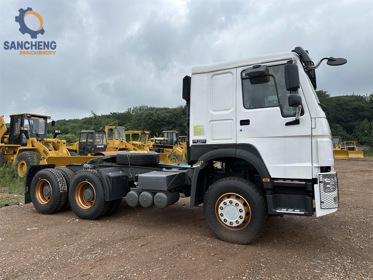 SINOTRUK Howo tractor unit 420hp - Tegljač: slika 2 SINOTRUK Howo tractor unit 420hp - Tegljač: slika 2