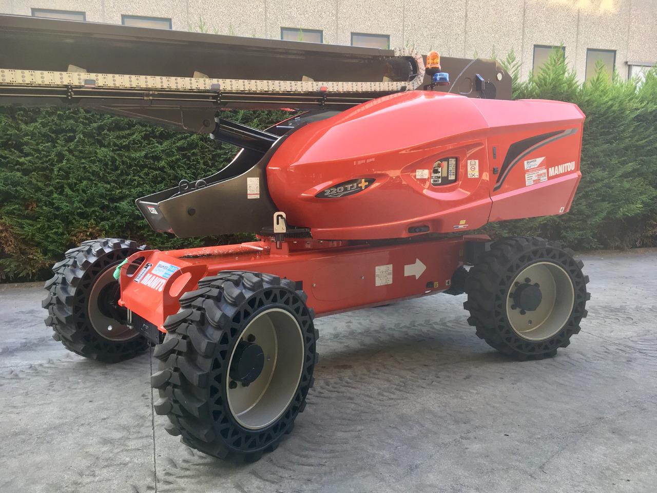 MANITOU 220 TJ+ / 260 TJ / 280 TJ - 2019 - Teleskopska platforma: slika 5 MANITOU 220 TJ+ / 260 TJ / 280 TJ - 2019 - Teleskopska platforma: slika 5