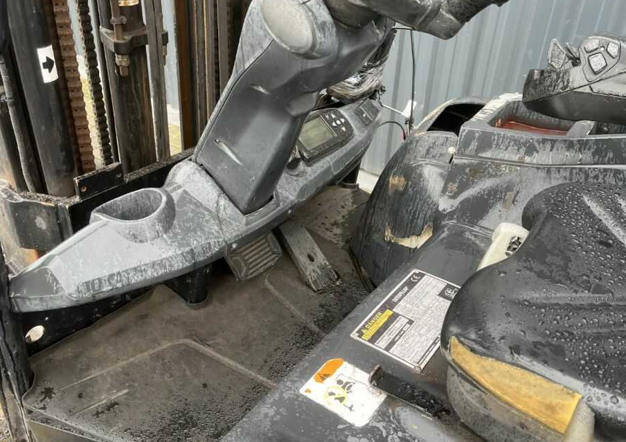 Električni viljuškar CAT Lift Trucks EP25CN: slika 10