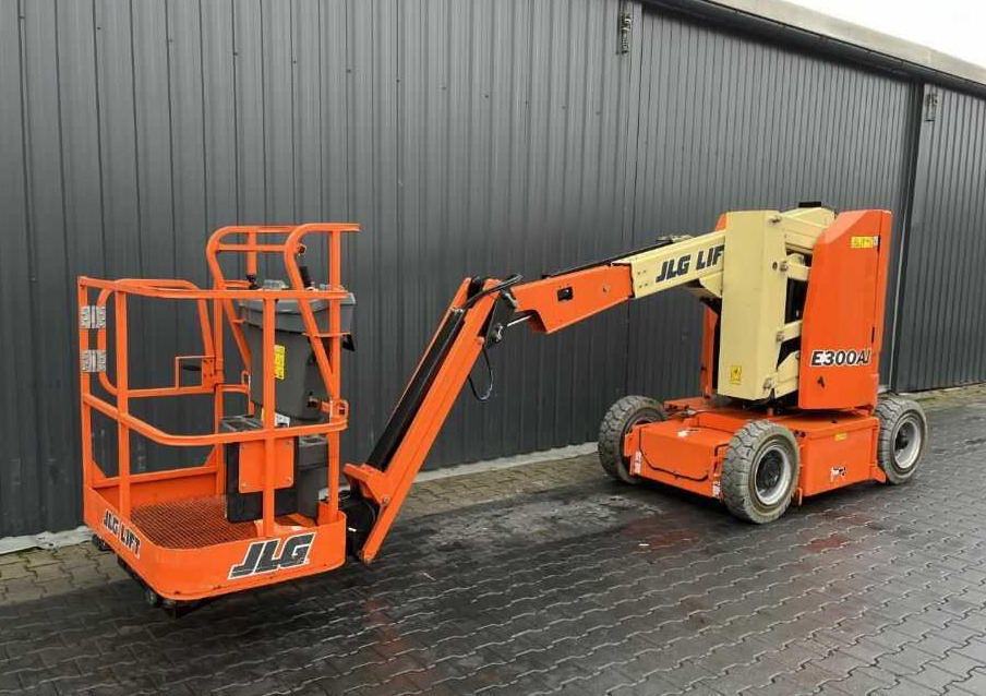 JLG E300AJ - Zglobna platforma: slika 1 JLG E300AJ - Zglobna platforma: slika 1