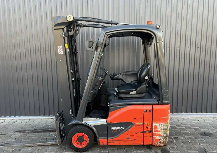 Linde E15-02 - Električni viljuškar: slika 2 Linde E15-02 - Električni viljuškar: slika 2