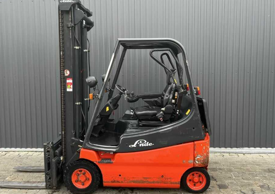 Linde E20 - Električni viljuškar: slika 2 Linde E20 - Električni viljuškar: slika 2