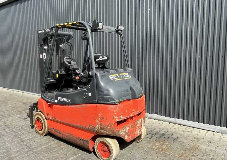 Linde E25 - Električni viljuškar: slika 3 Linde E25 - Električni viljuškar: slika 3