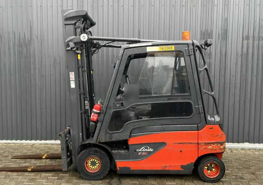 Linde E30-01 - Električni viljuškar: slika 2 Linde E30-01 - Električni viljuškar: slika 2