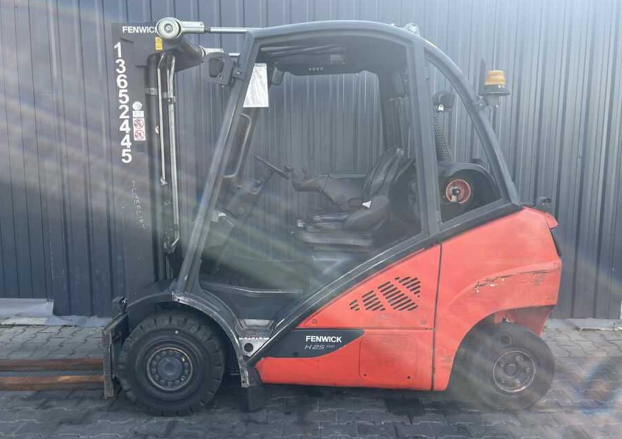Linde H25T-01 - Gasni viljuškar: slika 2 Linde H25T-01 - Gasni viljuškar: slika 2