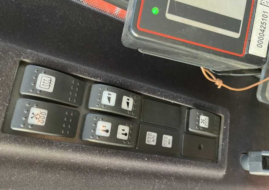 Regalni viljuškar Linde R16HD-01: slika 8