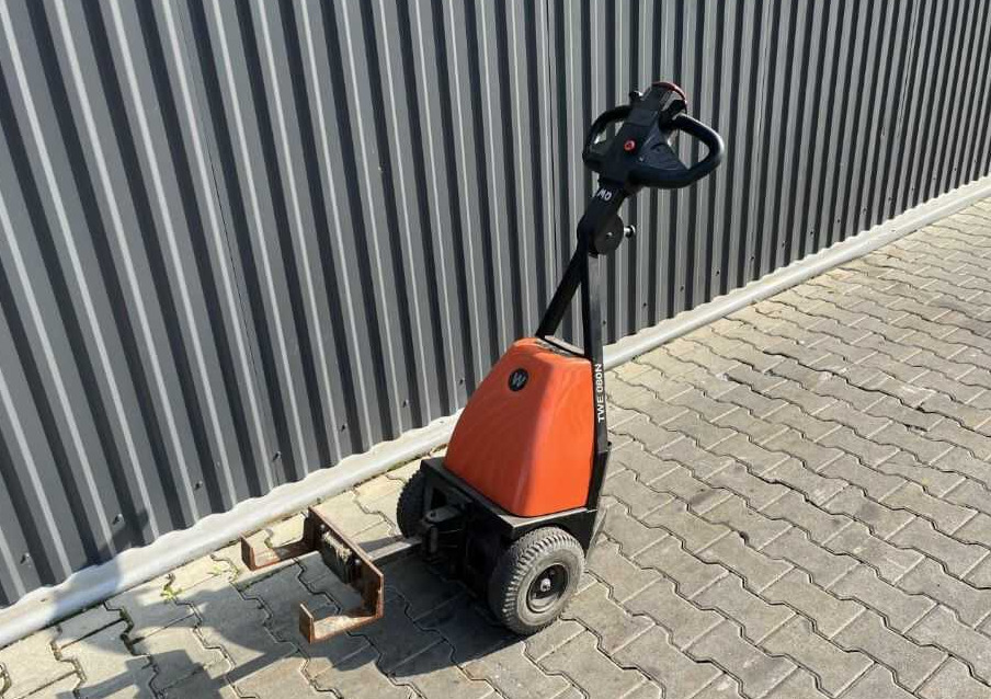 Linde TWE080N - Vučno vozilo: slika 1 Linde TWE080N - Vučno vozilo: slika 1
