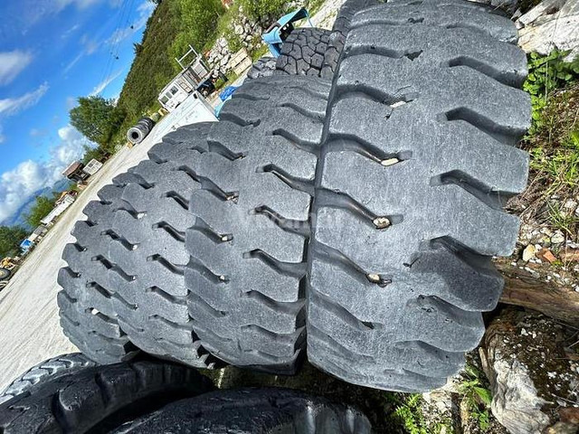Bridgestone 30.00R51 - Шины и диски: slika 1 Bridgestone 30.00R51 - Шины и диски: slika 1