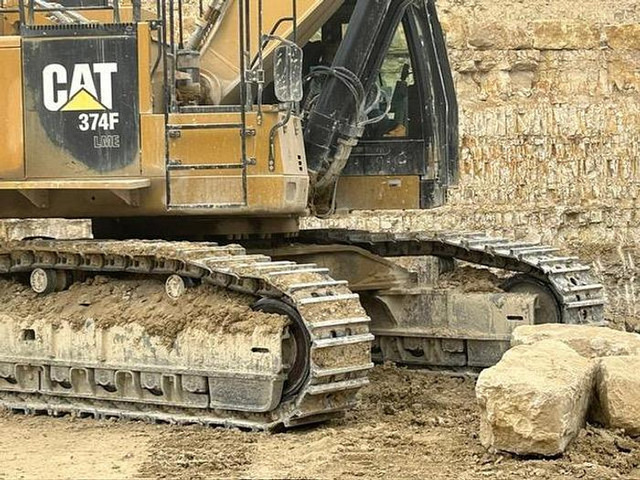 Caterpillar 374 LME - Bager: slika 2 Caterpillar 374 LME - Bager: slika 2