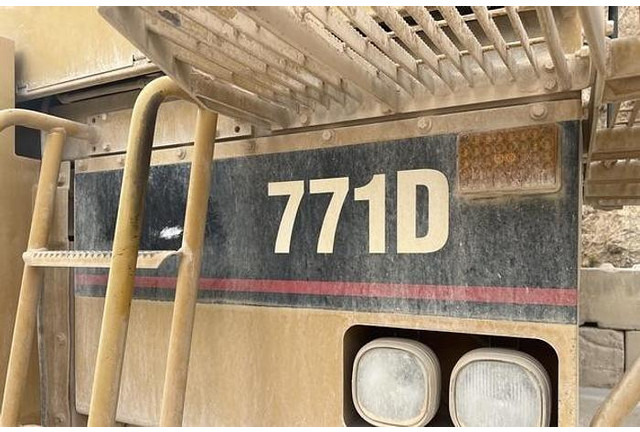 Caterpillar 771D - Kiper: slika 5 Caterpillar 771D - Kiper: slika 5
