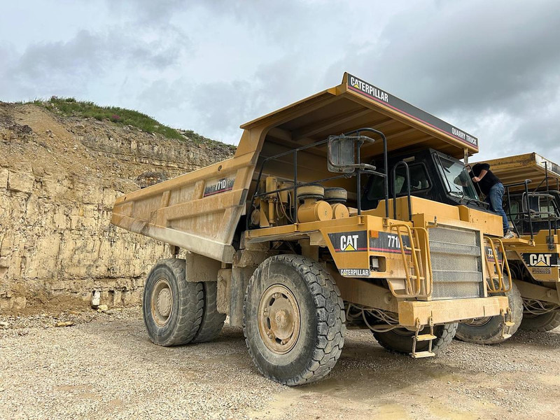 Caterpillar 771D - Kiper: slika 1 Caterpillar 771D - Kiper: slika 1