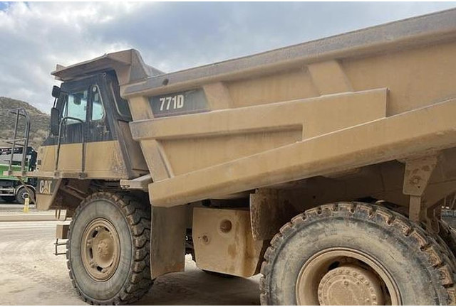 Caterpillar 771D - Kiper: slika 3 Caterpillar 771D - Kiper: slika 3