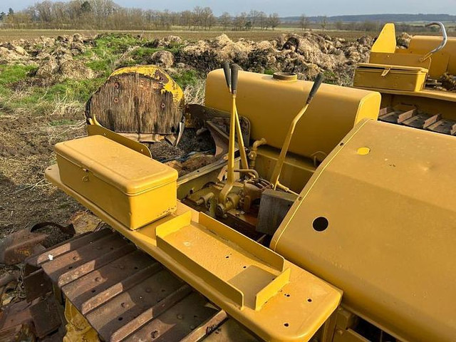 Caterpillar D2 - - Buldožer: slika 5 Caterpillar D2 - - Buldožer: slika 5