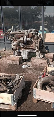 Liebherr D936L A6 -R954CHD Li - Motor: slika 4 Liebherr D936L A6 -R954CHD Li - Motor: slika 4