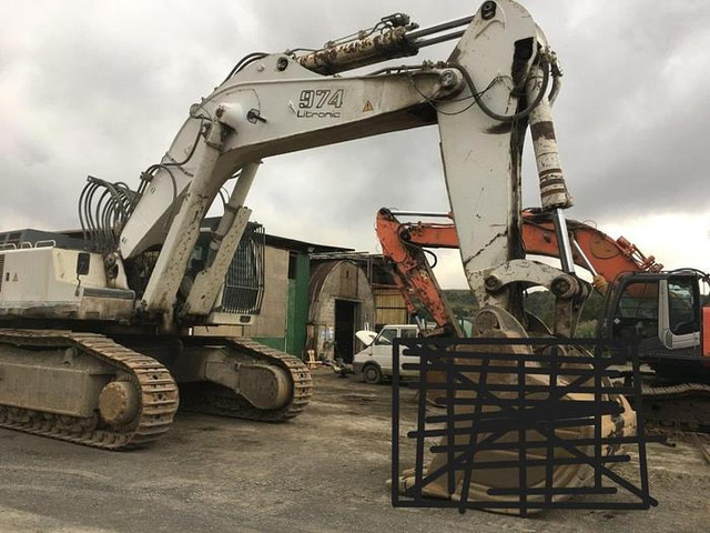 Liebherr R974B SHD - Bager: slika 2 Liebherr R974B SHD - Bager: slika 2