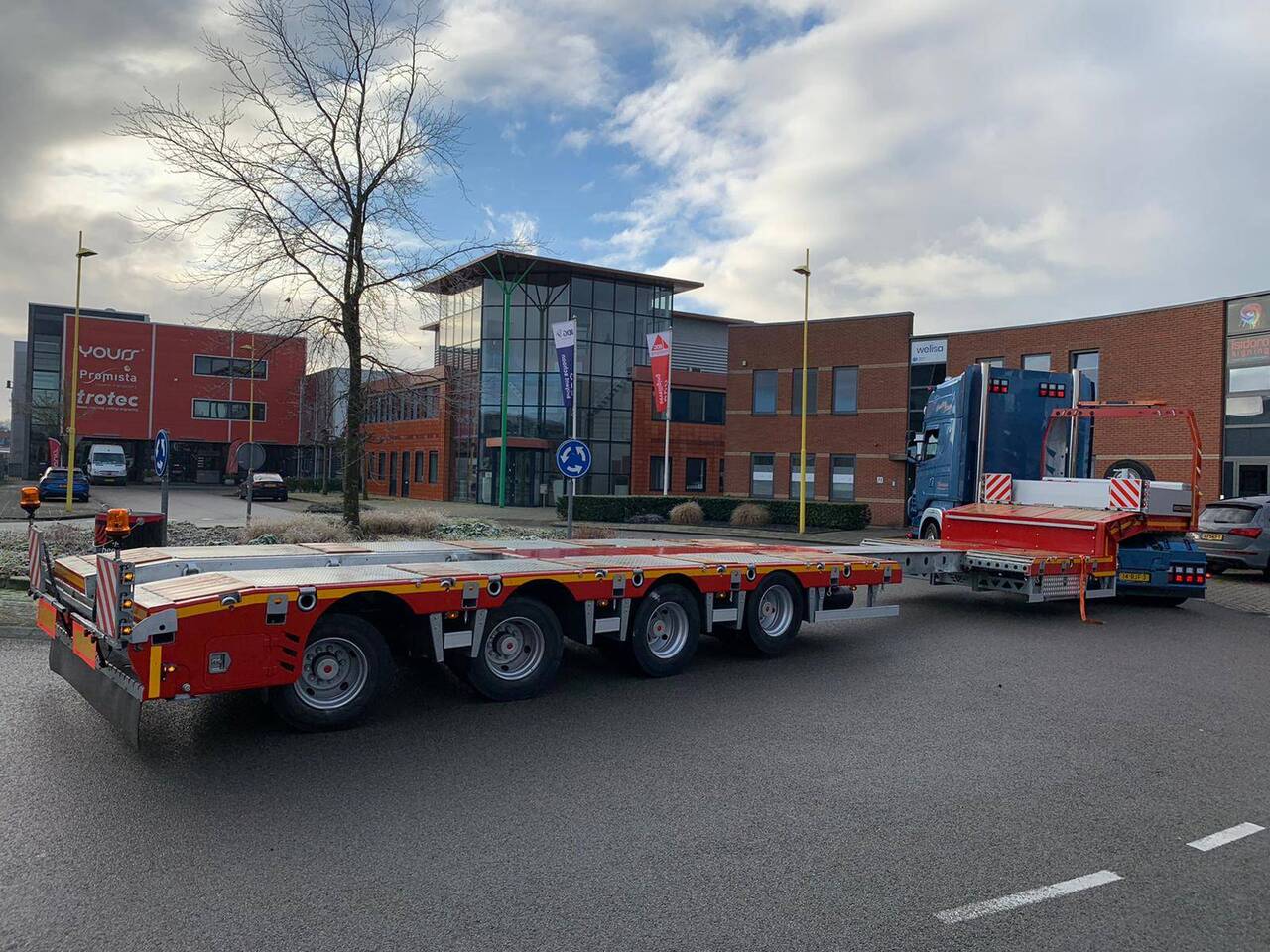 Niska poluprikolica za prevoz za prevoz teških mašina novi 4 AXLE GERMANO TYPE LOWLOADER VEGA TRAILER: slika 7