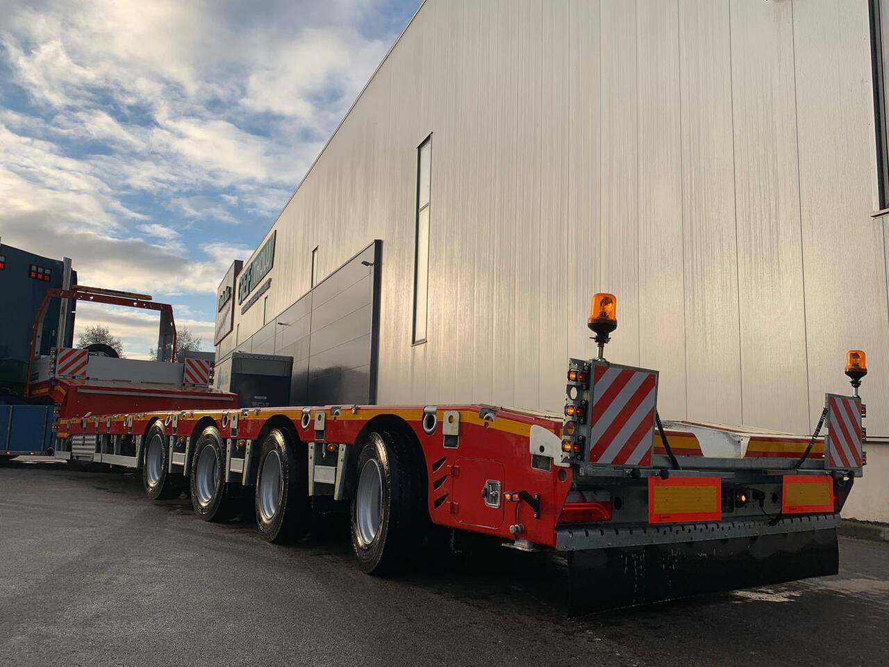 Niska poluprikolica za prevoz za prevoz teških mašina novi 4 AXLE GERMANO TYPE LOWLOADER VEGA TRAILER: slika 8