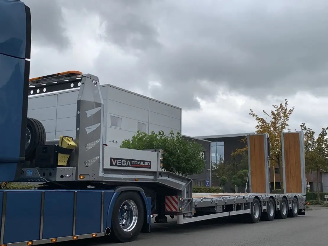4 AXLE GERMANO TYPE LOWLOADER VEGA TRAILER - Niska poluprikolica za prevoz: slika 1 4 AXLE GERMANO TYPE LOWLOADER VEGA TRAILER - Niska poluprikolica za prevoz: slika 1