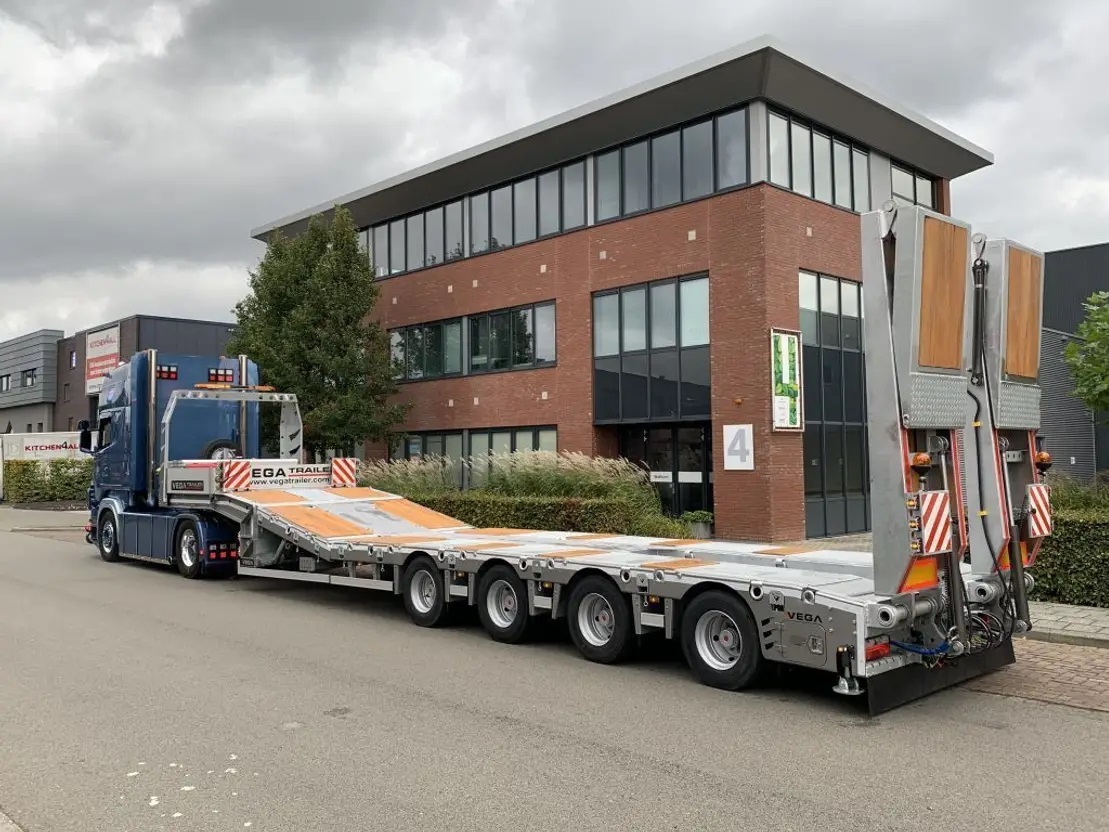 4 AXLE GERMANO TYPE LOWLOADER VEGA TRAILER - Niska poluprikolica za prevoz: slika 2 4 AXLE GERMANO TYPE LOWLOADER VEGA TRAILER - Niska poluprikolica za prevoz: slika 2