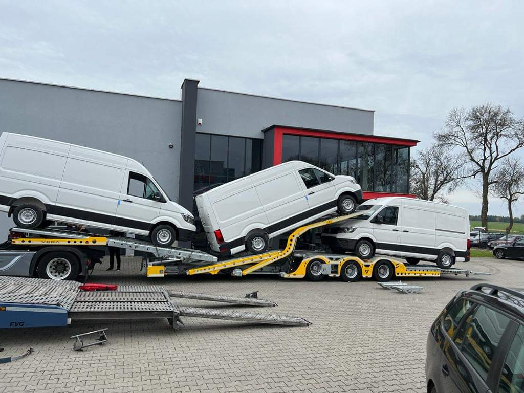 ALPHAMAX 3 AXLE TRUCK TRANSPORTER VEGA TRAILER - Poluprikolica za prevoz automobila: slika 4 ALPHAMAX 3 AXLE TRUCK TRANSPORTER VEGA TRAILER - Poluprikolica za prevoz automobila: slika 4
