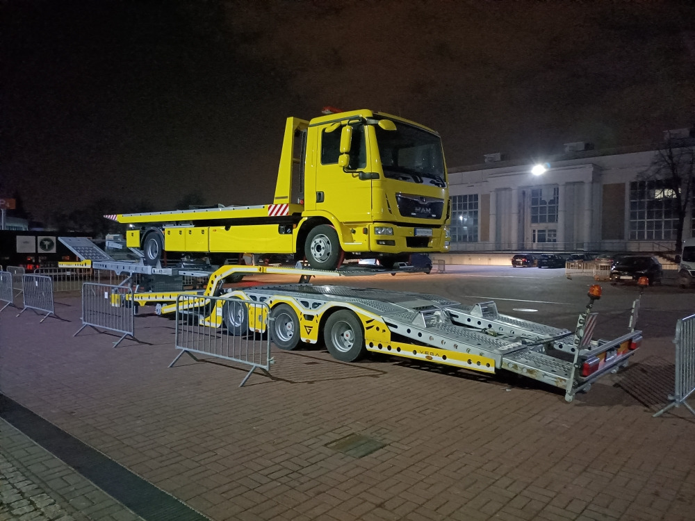 ALPHAMAX 3 AXLE TRUCK TRANSPORTER VEGA TRAILER - Poluprikolica za prevoz automobila: slika 3 ALPHAMAX 3 AXLE TRUCK TRANSPORTER VEGA TRAILER - Poluprikolica za prevoz automobila: slika 3