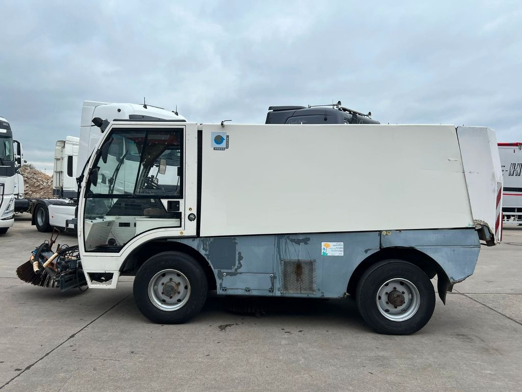 AEBI MFH 5000 * IVECO MOTOR * KLIMA * - Autočistilica: slika 4 AEBI MFH 5000 * IVECO MOTOR * KLIMA * - Autočistilica: slika 4