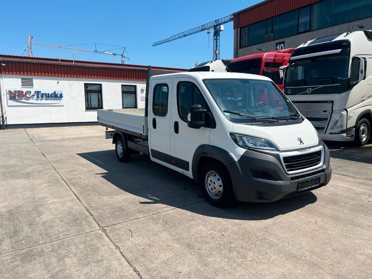 Peugeot Boxer * EURO 6 * 7 SITZER * 4 TÜRER * SCHALTGETR - Dostavno vozilo sa otvorenom sandukom, Dostavno vozilo sa duplom kabinom: slika 3 Peugeot Boxer * EURO 6 * 7 SITZER * 4 TÜRER * SCHALTGETR - Dostavno vozilo sa otvorenom sandukom, Dostavno vozilo sa duplom kabinom: slika 3