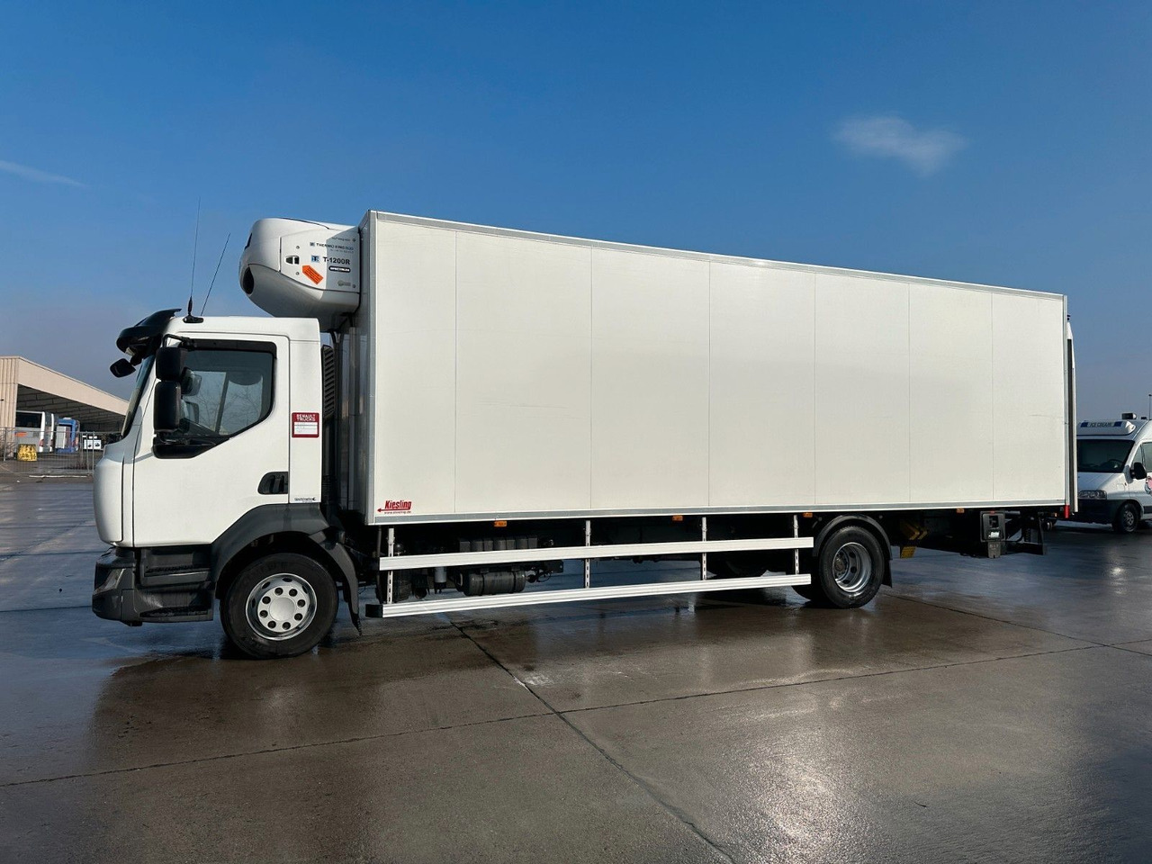 Renault D 16 280 DTI * THERMO-KING T1200R-50 SPECTRUM - Hladnjača: slika 3 Renault D 16 280 DTI * THERMO-KING T1200R-50 SPECTRUM - Hladnjača: slika 3