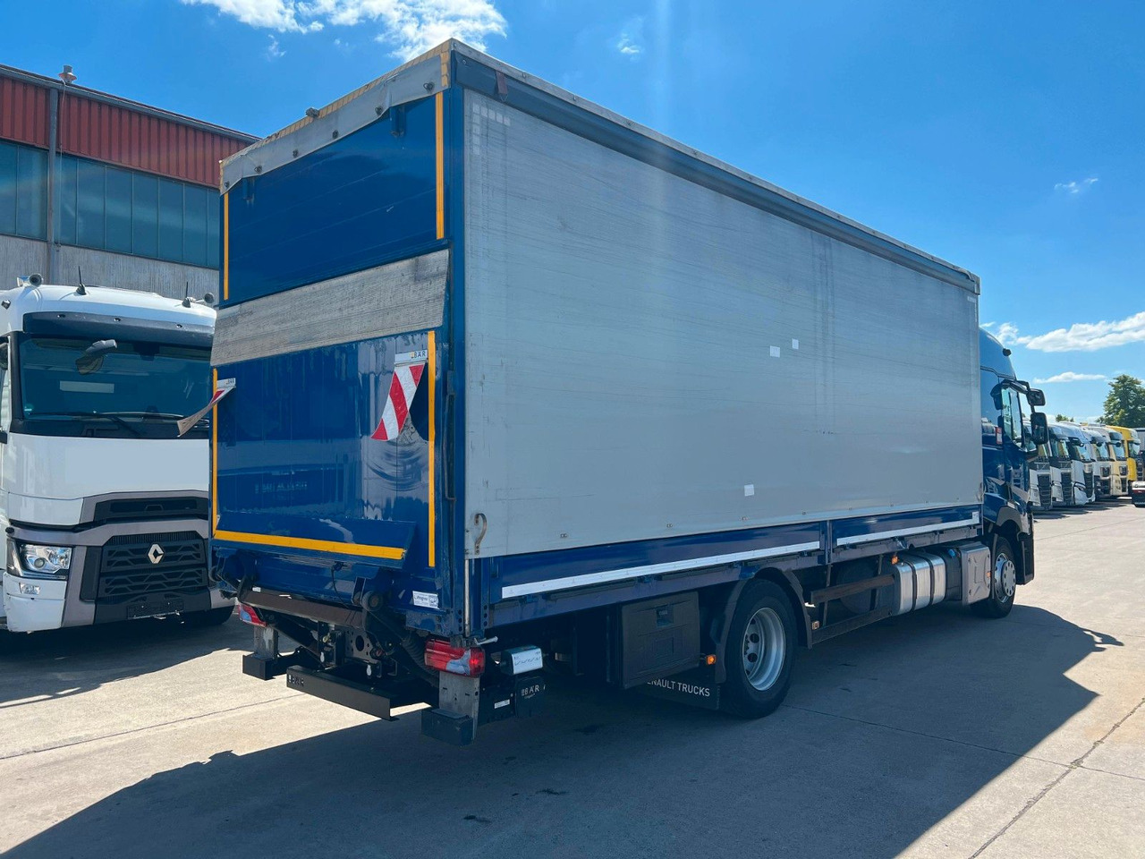 Renault T 380 COMFORT * 18 T * LBW * KLIMA * TOP * - Kamion sa ceradom: slika 4 Renault T 380 COMFORT * 18 T * LBW * KLIMA * TOP * - Kamion sa ceradom: slika 4