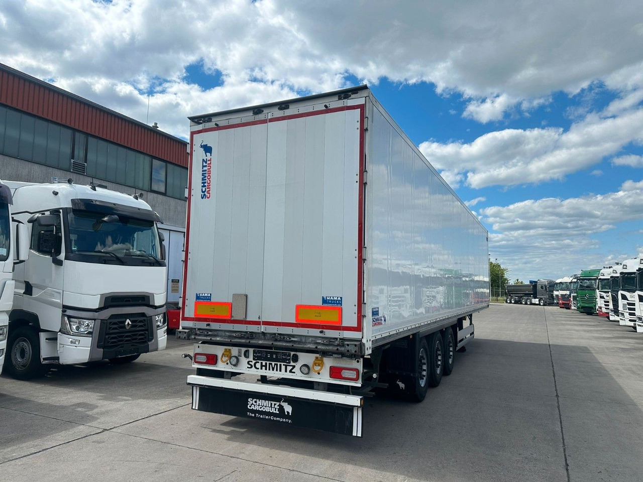 Schmitz Cargobull SCB*S3B * LIFTACHSE * DOPPELSTOCK * KOFFER * - Poluprikolica sa zatvorenim sandukom: slika 5 Schmitz Cargobull SCB*S3B * LIFTACHSE * DOPPELSTOCK * KOFFER * - Poluprikolica sa zatvorenim sandukom: slika 5