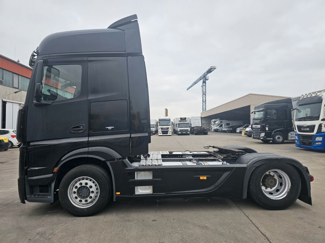Mercedes-Benz ACTROS 1845 * MOTORSCHADEN * KLIMA * - Tegljač: slika 4 Mercedes-Benz ACTROS 1845 * MOTORSCHADEN * KLIMA * - Tegljač: slika 4